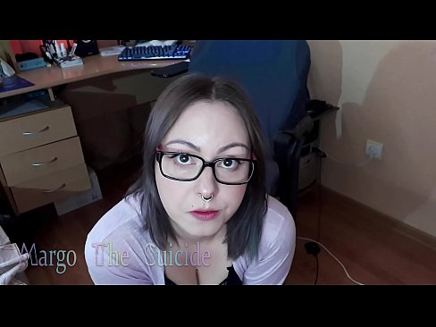 ❤️ Sexy meisie met bril suig dildo diep op kamera ️ Seksvideo op af.analpics.ru